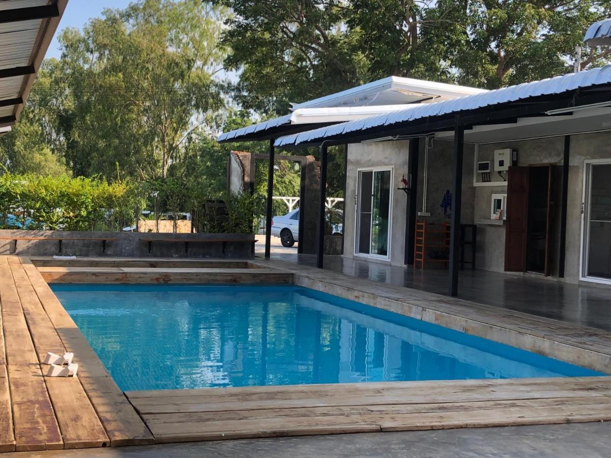 Solarcell Private Homestay - โซล่าเซลล์ไพรเวทโฮมสเตย์ Uthai Thani Exterior foto