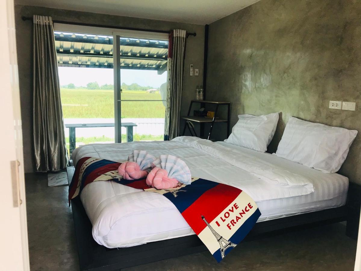 Solarcell Private Homestay - โซล่าเซลล์ไพรเวทโฮมสเตย์ Uthai Thani Exterior foto